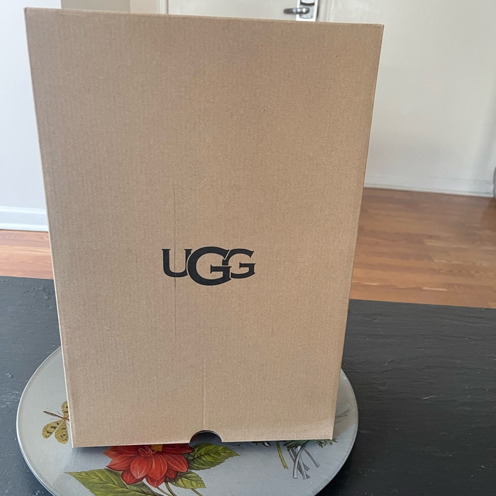 BRAND NEW UGG CLEM BLACK FAUX LEATHER PLATFORM SLIDE SANDALS, WOMEN US 10